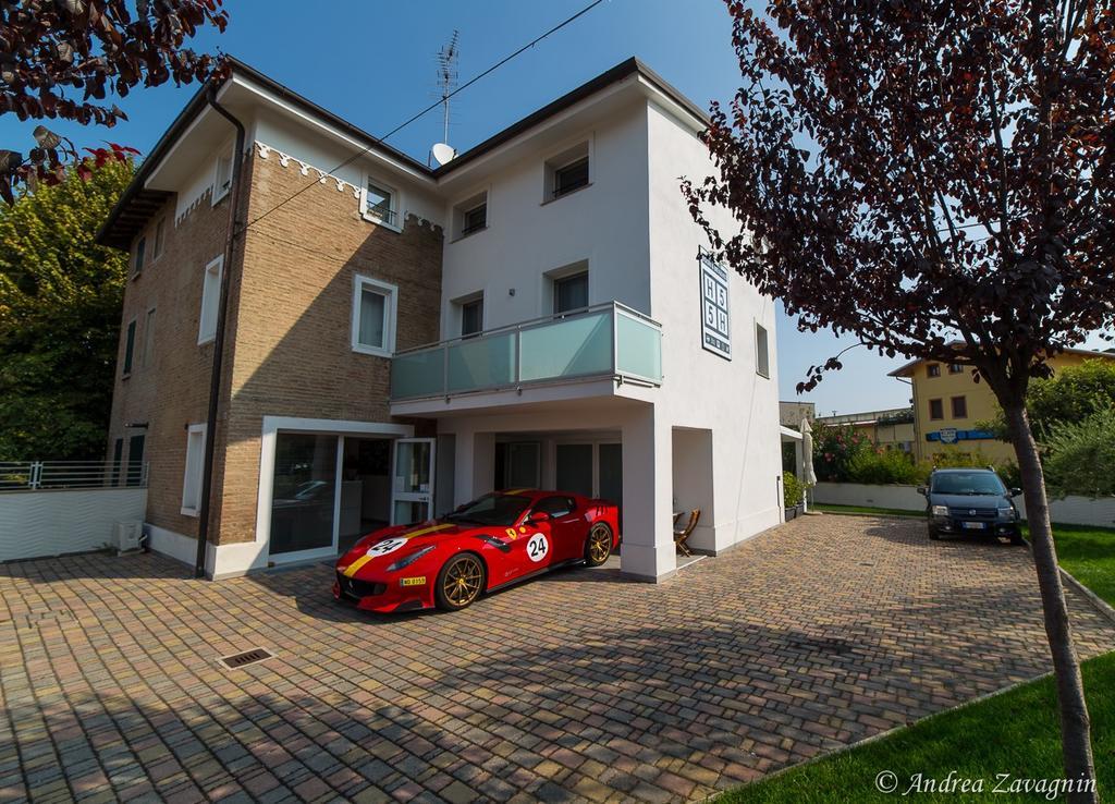 H5-5H Luxury Room Maranello Exterior photo